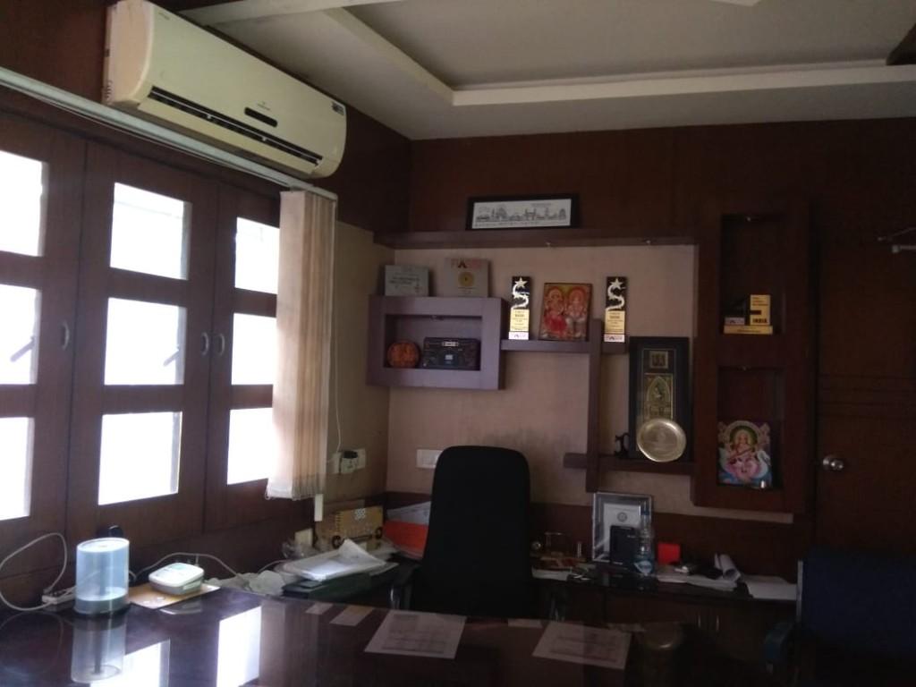 Furnished Commercial Office Space For Rent at Rashbehari in Chhindwāra - Image 5
