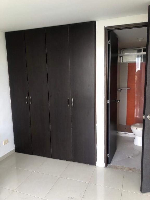 SE ALQUILA APARTAESTUDIO EN BARRIO EL ROCIO en Girón - Imagen 2