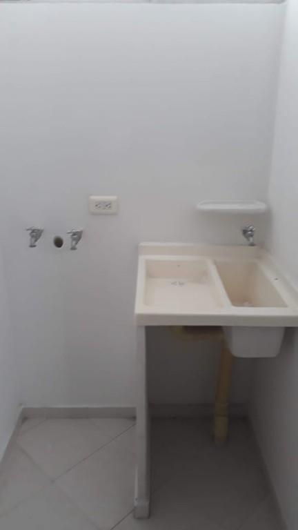 SE ALQUILA APARTAESTUDIO EN BARRIO EL ROCIO en Girón - Imagen 1
