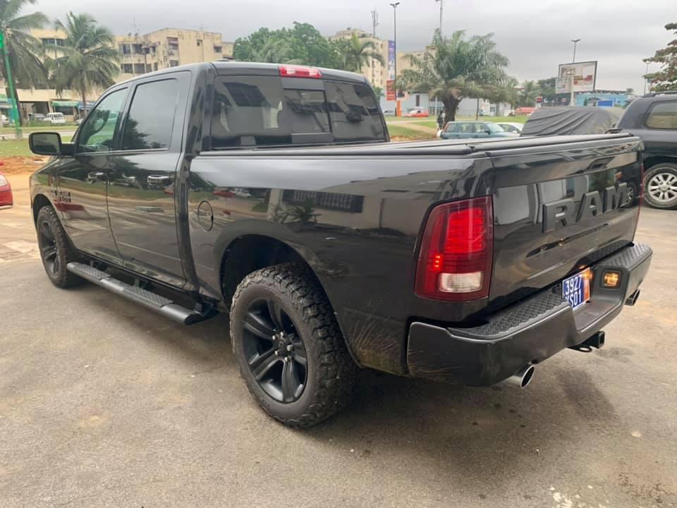 DODGE RAM 1500 2017 à Abidjan - Photo 7