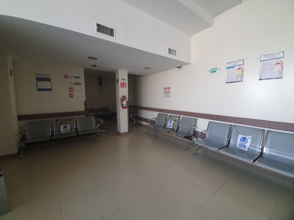 SE RENTA LOCAL COMERCIAL EN PASEO DE LA VICTORIA CON MUCHO ESTAC en Ciudad Juárez - Imagen 2