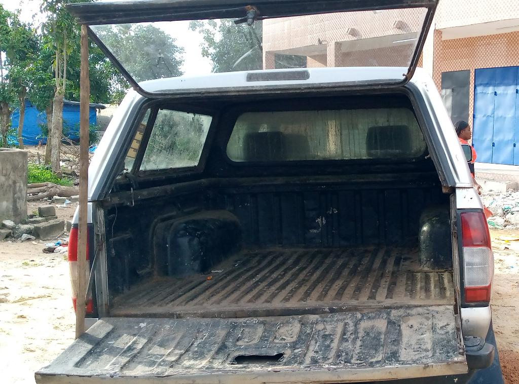 Nissan Navara 2000 à Abidjan - Photo 5