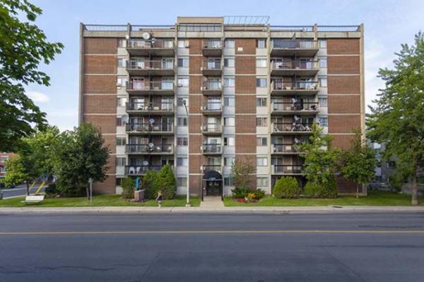 Avail August well maintained 1bdrm On Victoria and Rue … in Saint-Lambert - Image 1