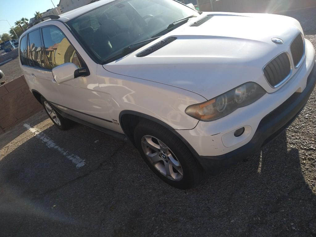Clean X5 BMW in United States - Image 4