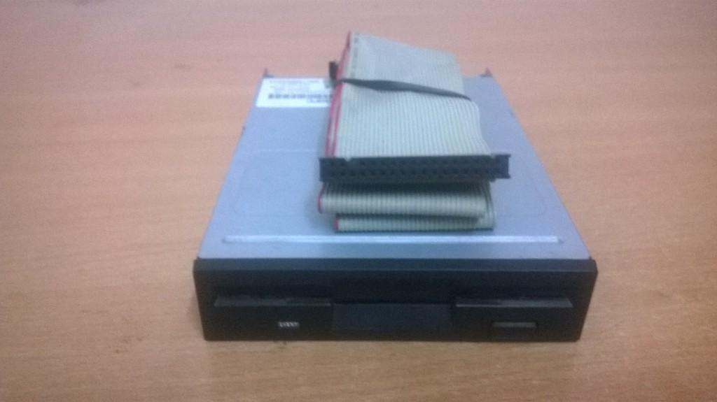 Floppy Disk Drives With Cable In Working Condition in Hyderabad - Image 2