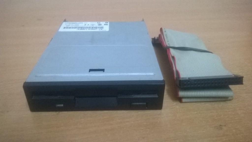 Floppy Disk Drives With Cable In Working Condition in Hyderabad - Image 3
