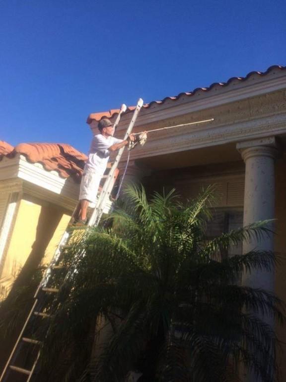 PRESSURE CLEANING & PAINTING in Spring Hill - Image 1