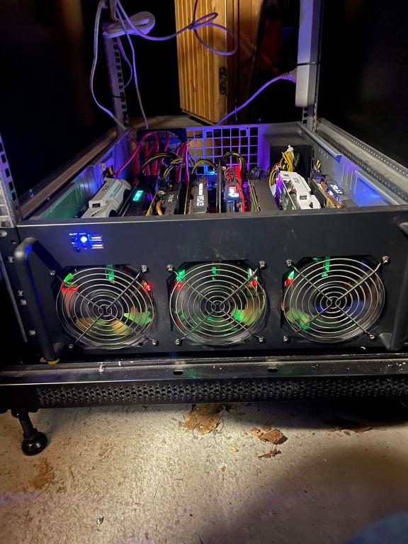 Stabiles Mining Rig in Erfurt - Bild 2