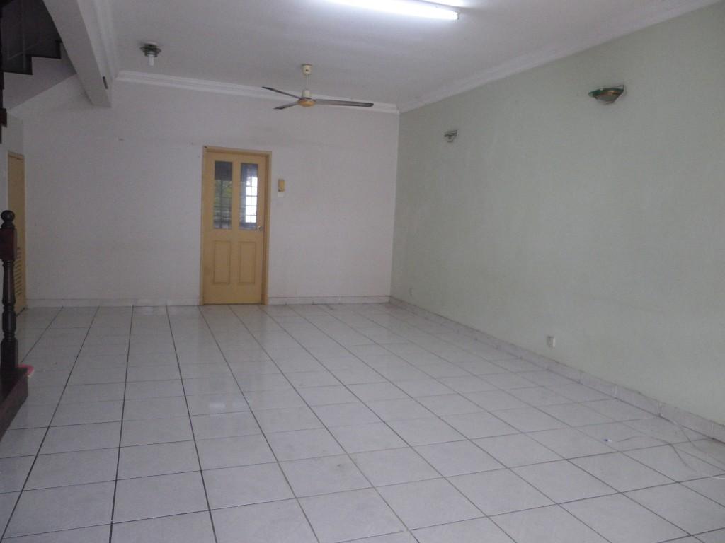 Selangor Bukit Rahman Putra 2-sty Intermediate House For Rent in Kampung Baru Subang - Image 2
