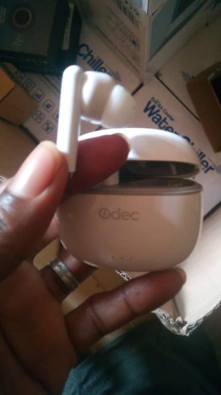 Écouteurs oreillettes bluetooth à Bouaké - Photo 4
