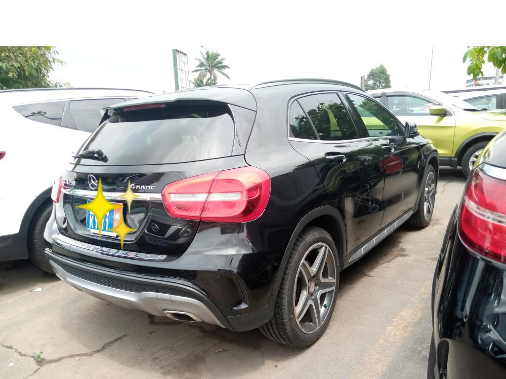 Mercedes GLA 250 à Abidjan - Photo 6