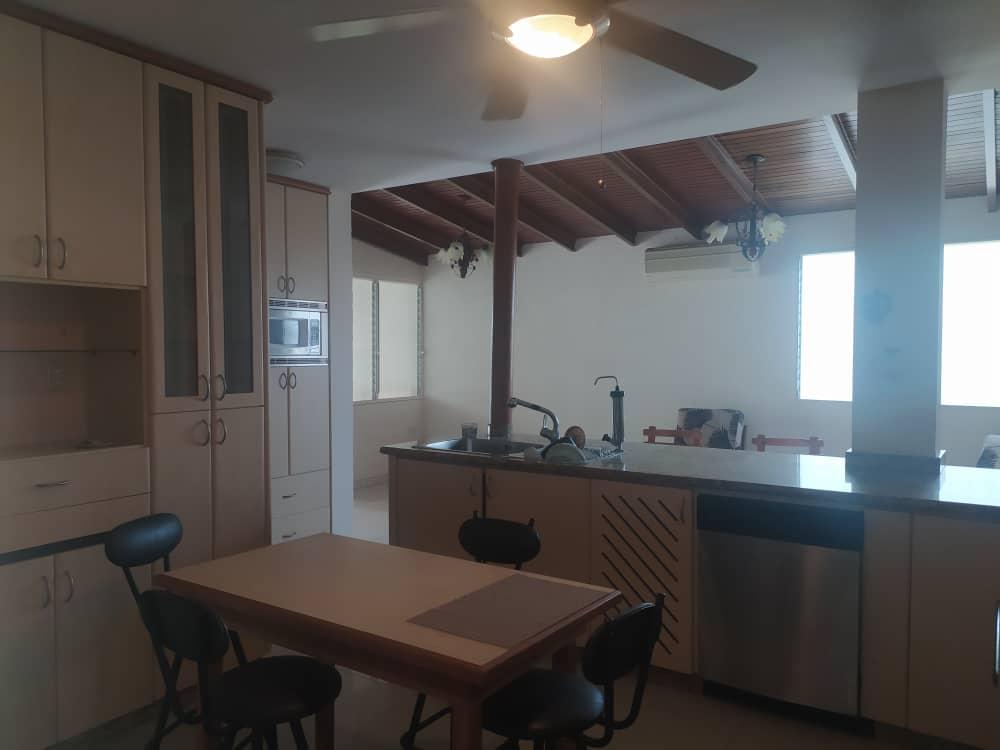CASA - TERRAZAS DEL CLUB HIPICO - 545 Mts2 en Venezuela - Imagen 4