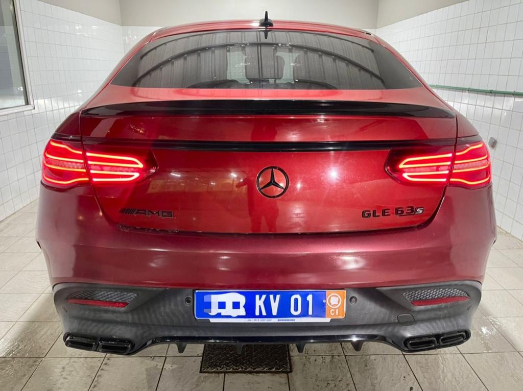 MERCEDES GLE 63s AMG 2017 à Abidjan - Photo 2