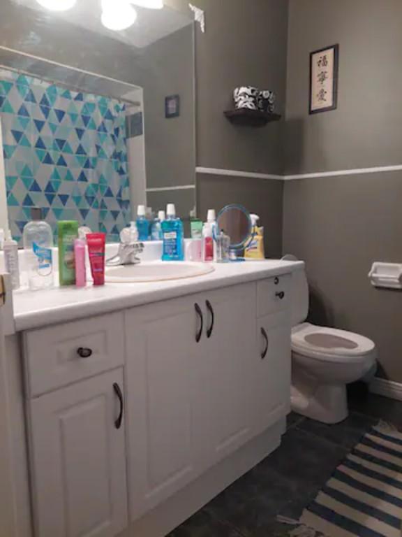 Room for Rent in shared house in Burlington - Image 2