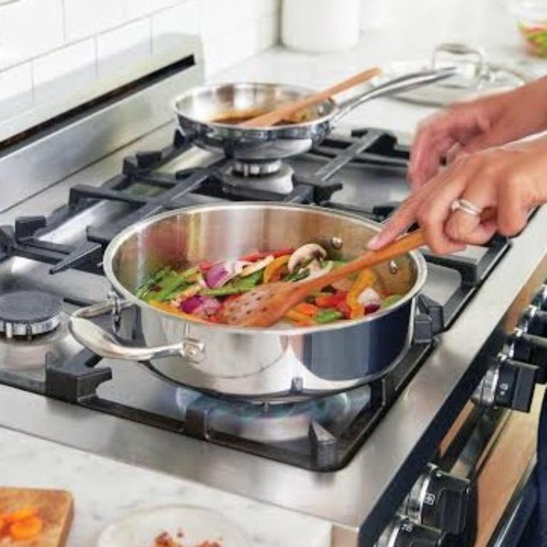 COOKING MAID WANTED in Gopichettipālaiyam - Image 1