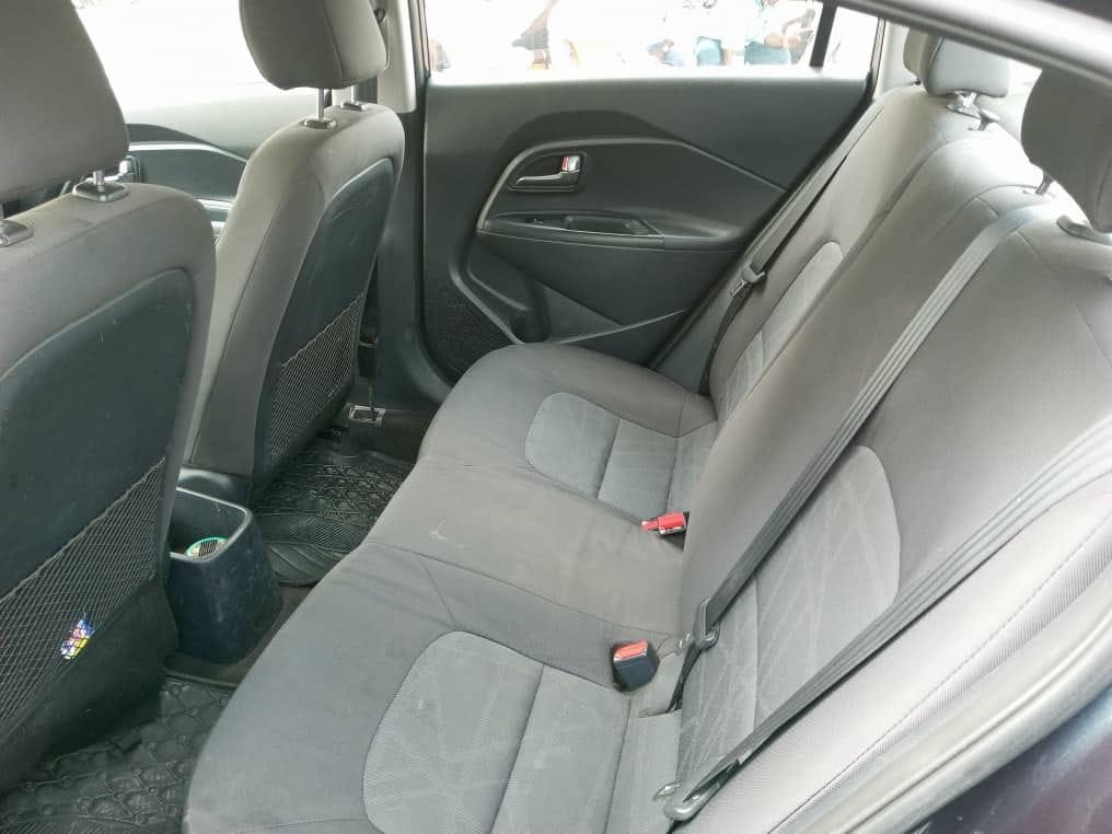 KIA Rio 2015 à Abidjan - Photo 8