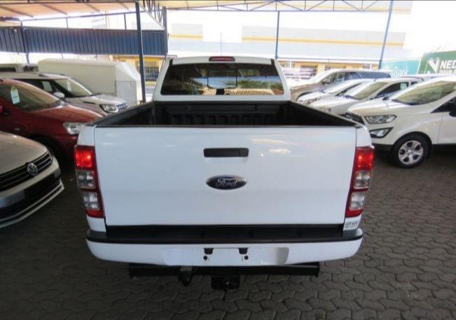 2014 Ford Ranger 3.2 4x4 in Port Elizabeth - Image 3