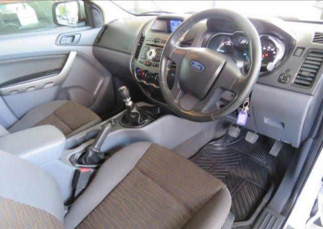 2014 Ford Ranger 3.2 4x4 in Port Elizabeth - Image 6