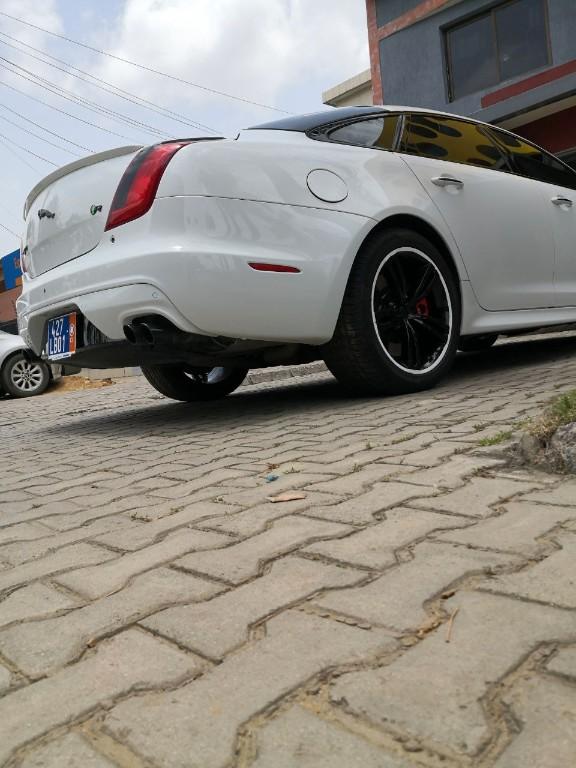JAGUAR XJL R à Abidjan - Photo 2