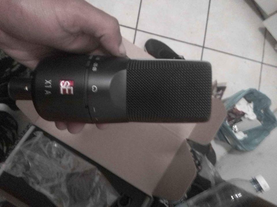 Recording studio bundle in Bellville - Image 2