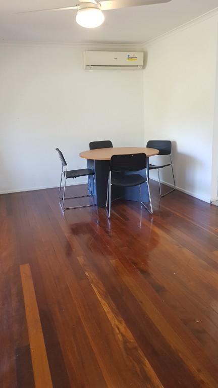 Room for single in Loganholme - Image 4