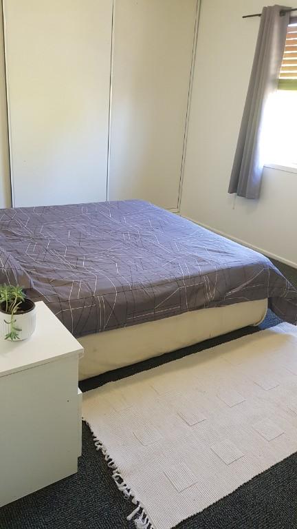 Room for single in Loganholme - Image 5