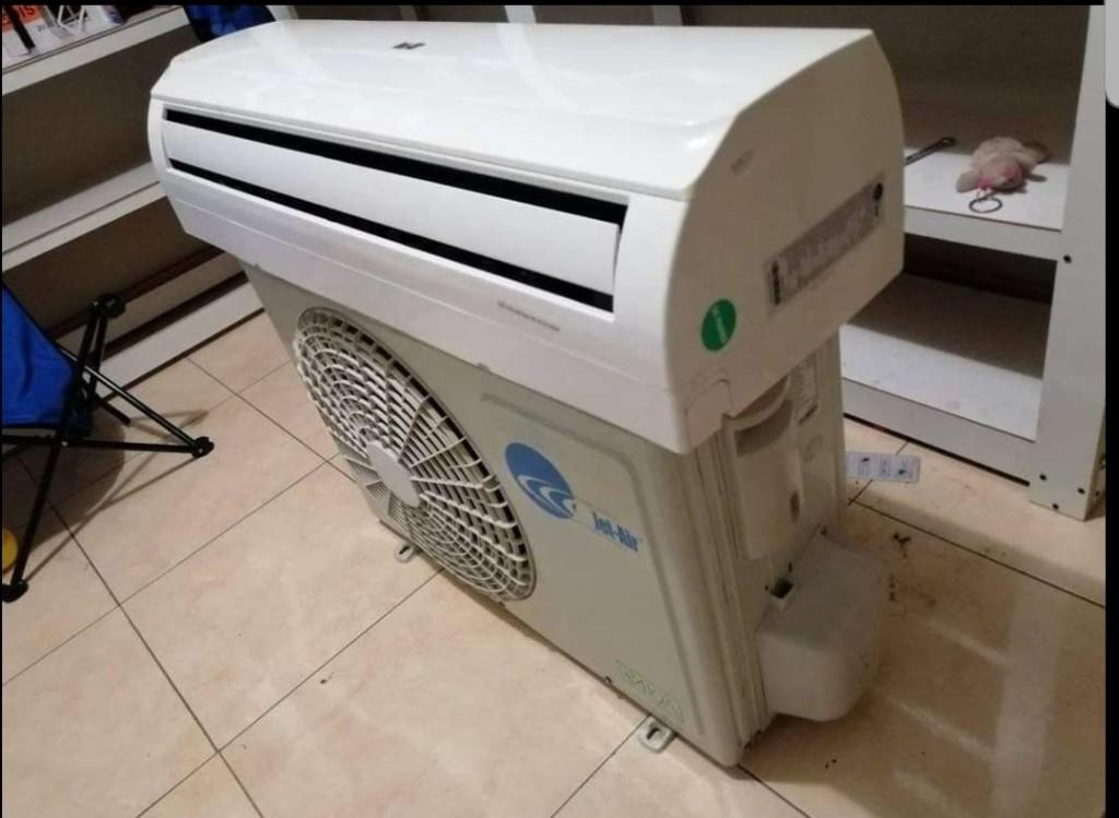 AIRCOM FOR SALE in Brits - Image 1