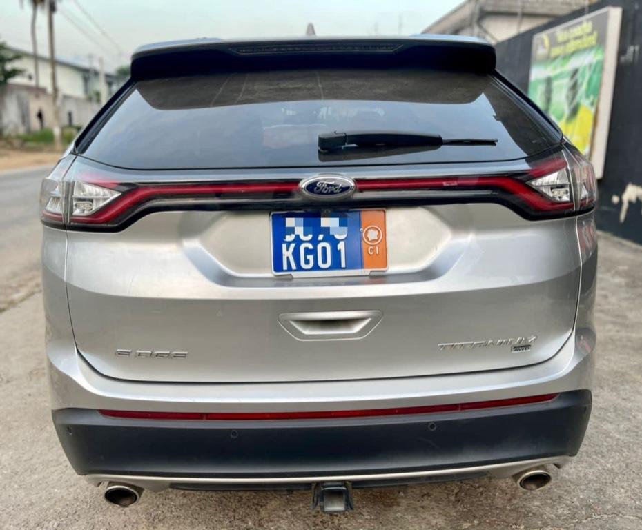 Ford Edge Titanium 2017 à Abidjan - Photo 2