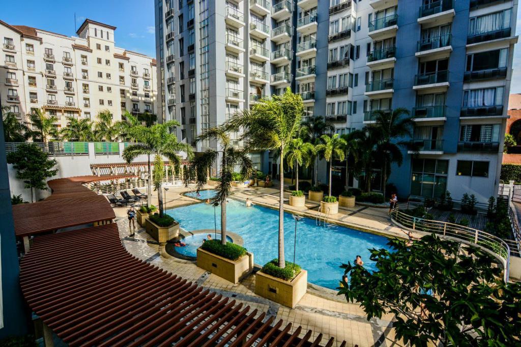 Pool Tiling Cheap Contractor SG 97876343 in Singapore - Image 1