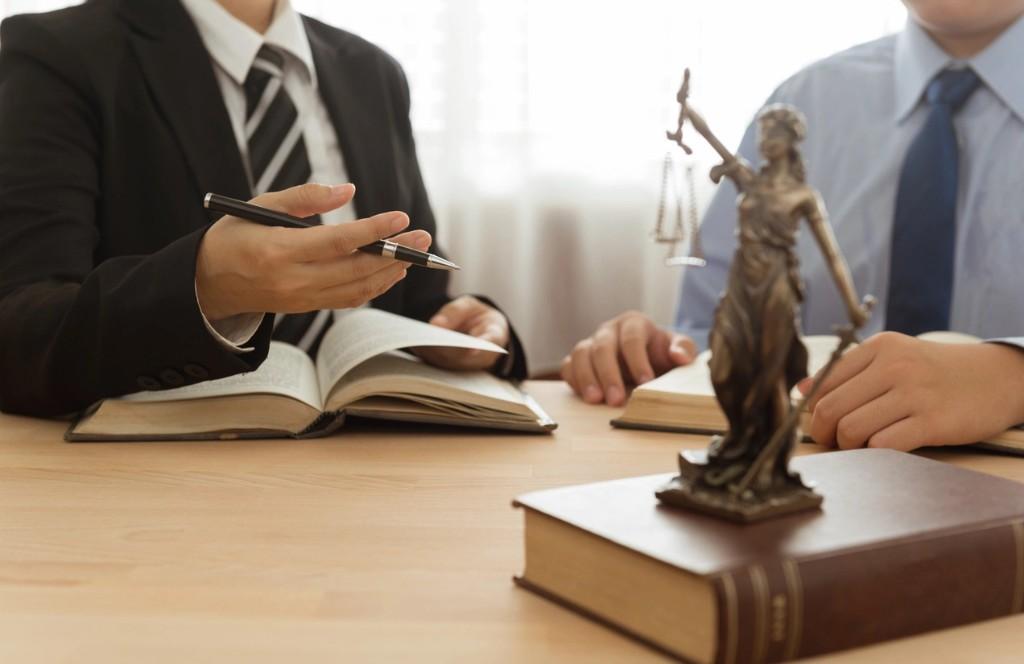 Court Documents Process Server in UK - Quick & Reliable! in Surbiton - Image 1