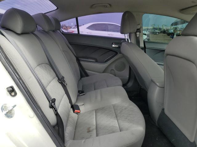 Kia Forte 2015 en San José Villanueva - Imagen 4