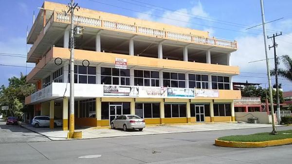 OFICINAS EN RENTA SOBRE EL BOULEVARD CON FRENTE AL R?O en Tuxpan - Imagen 1