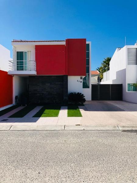 CASA EN RENTA MARINA SUR CON ALBERCA en La Paz - Imagen 1