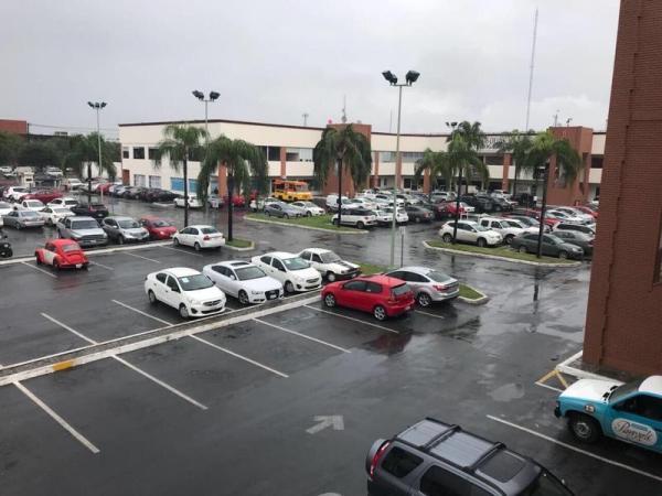 LOCALES COMERCIALES EN RENTA EN LA COL. LINDAVISTA en Monterrey (MTY) - Imagen 1