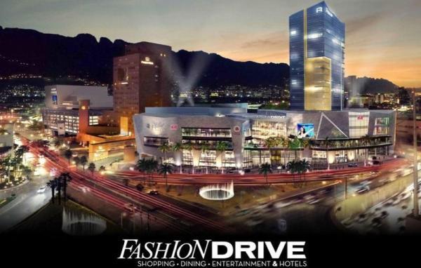 LOCAL FASHION DRIVE EN RENTA en Monterrey (MTY) - Imagen 1