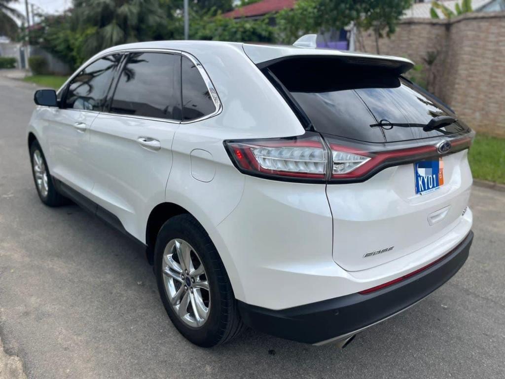 Ford Edge Titanium 2017 à Abidjan - Photo 4