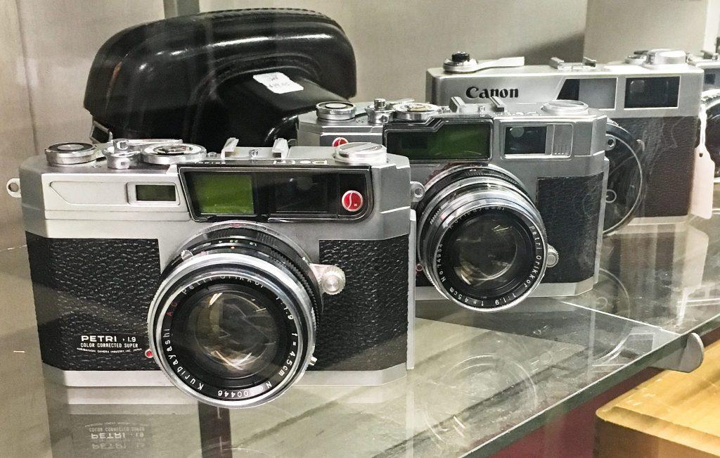 A PROFESIONALES FOTÓGRAFOS Y TIENDAS VINTAGE en Toledo - Imagen 1