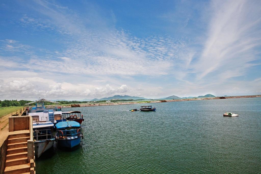 Travelmate needed to explore diff.destinations in Bhubaneswar - Image 1