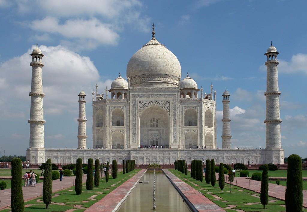 Car Rental In Agra | Agra Car Rental with Driver in Agra - Image 1