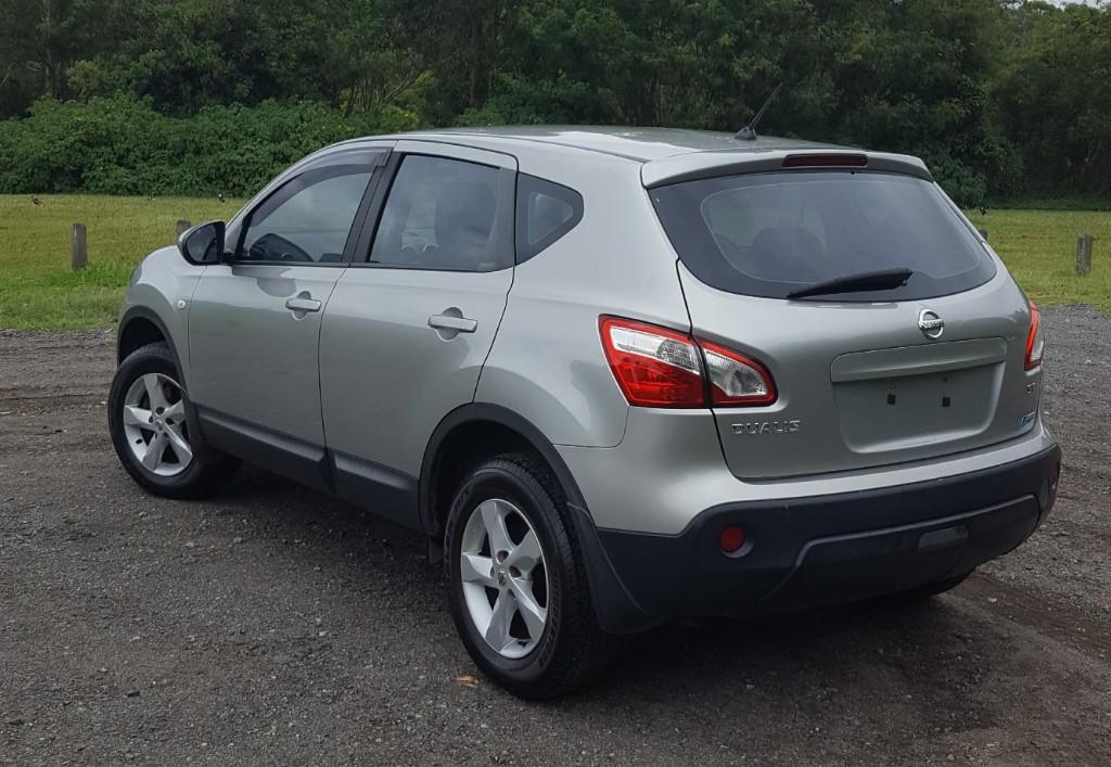 Nissan Dualis 2011 Auto in Highgate Hill - Image 3