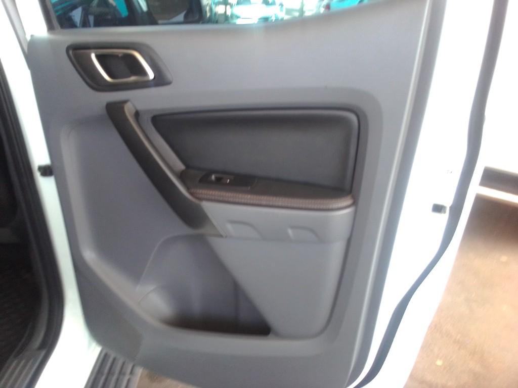 2016 Ford Ranger 3.2 Engine Capacity Wild-track Double Cab with in Bedfordview - Image 12