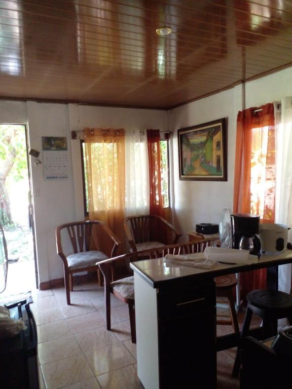 SE VENDEN BELLA PROPIEDAD Y 2 APARTAMENTOS EN PUNTARENAS. en Buenos Aires - Imagen 4