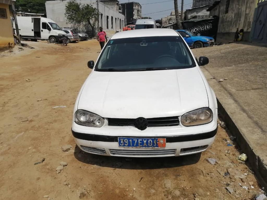 VOLKSWAGEN GOLF à Abidjan - Photo 1
