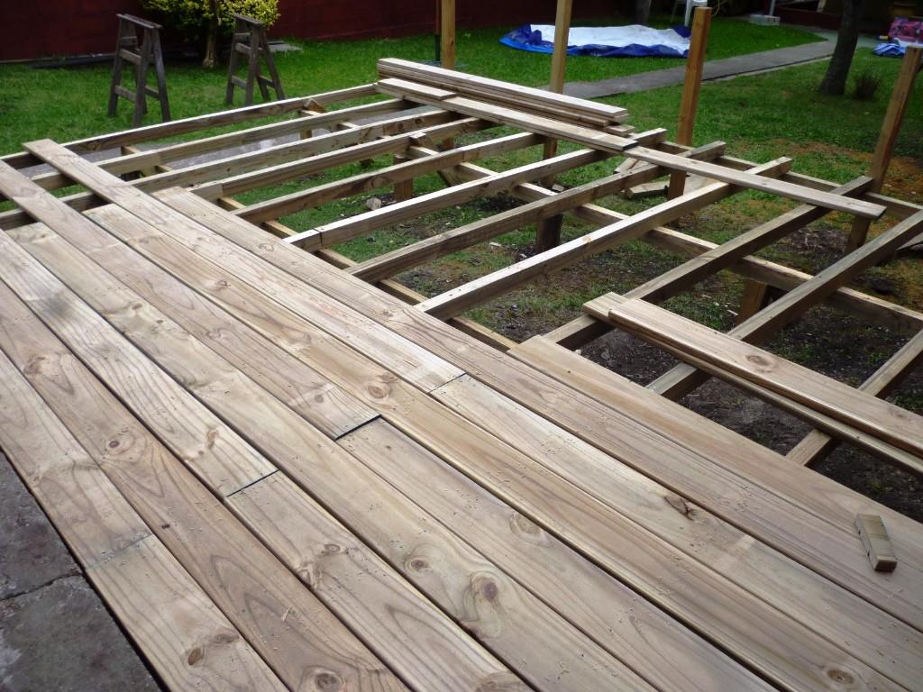 PSOS DECK EN MADERA en Las Piedras - Imagen 1