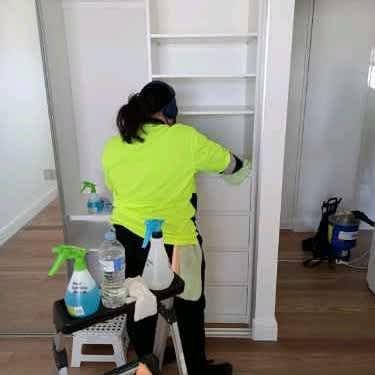 LOCAL CLEANING SERVICE in Altona - Image 2