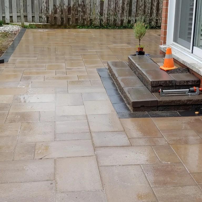 Landscaping interlock services in Brampton - Image 1