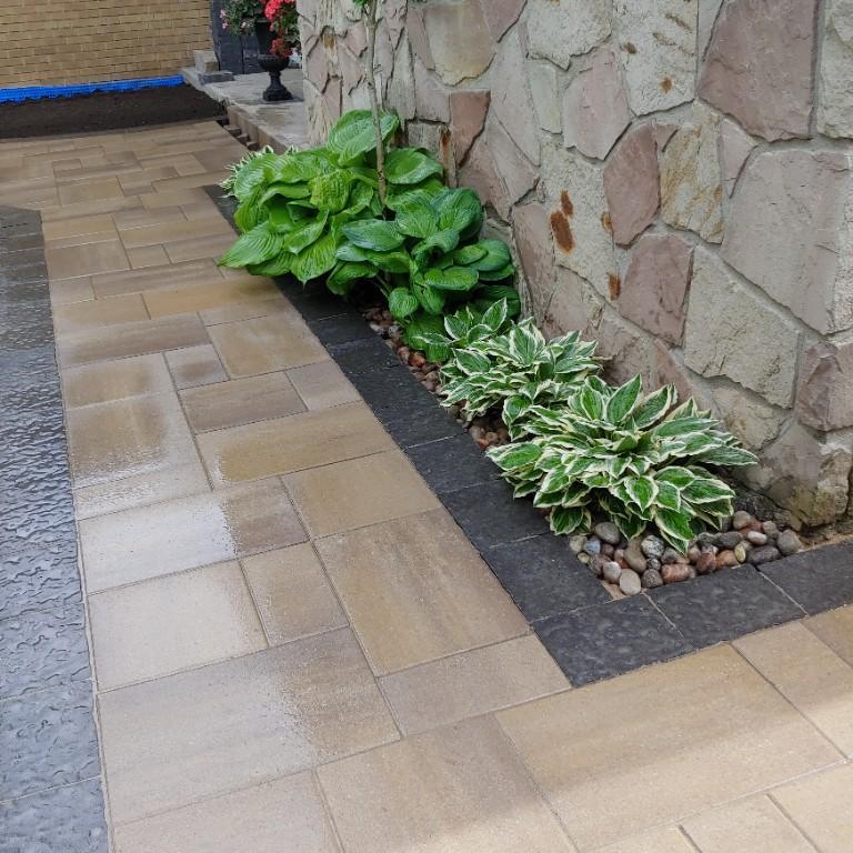 Landscaping interlock services in Brampton - Image 13