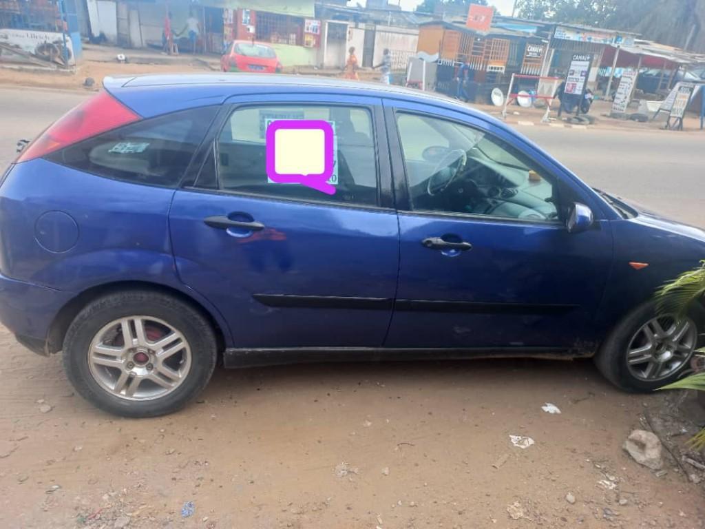 FORD FOCUS 2000 GR à Abidjan - Photo 6