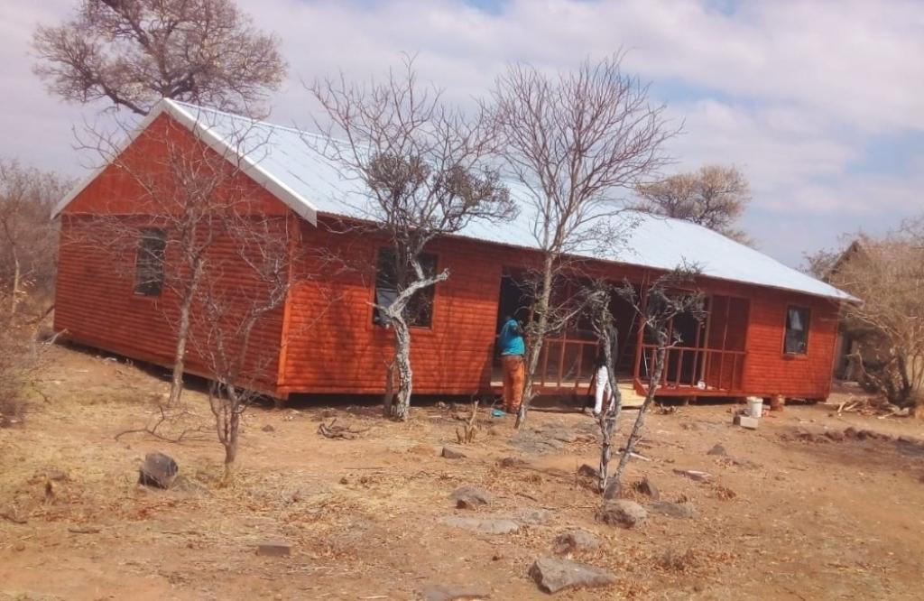 Log cabins constructors in Benoni - Image 1