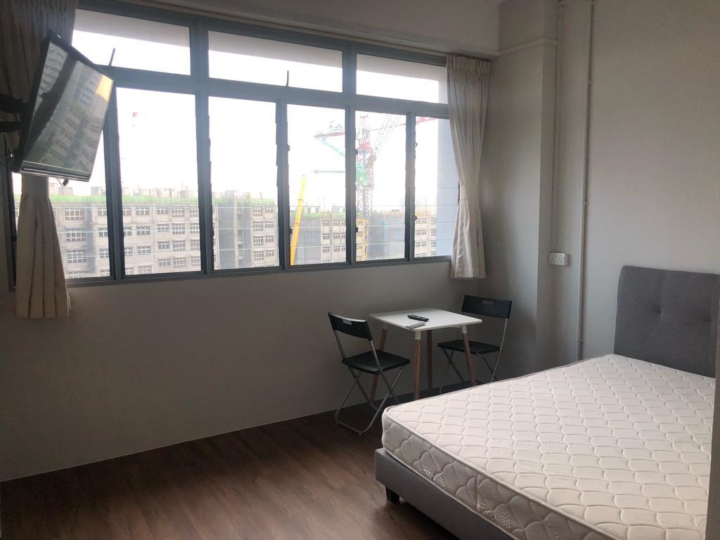 Boon Lay Dr Queen Bed Studio Room For Rent in Pioneer - Image 5